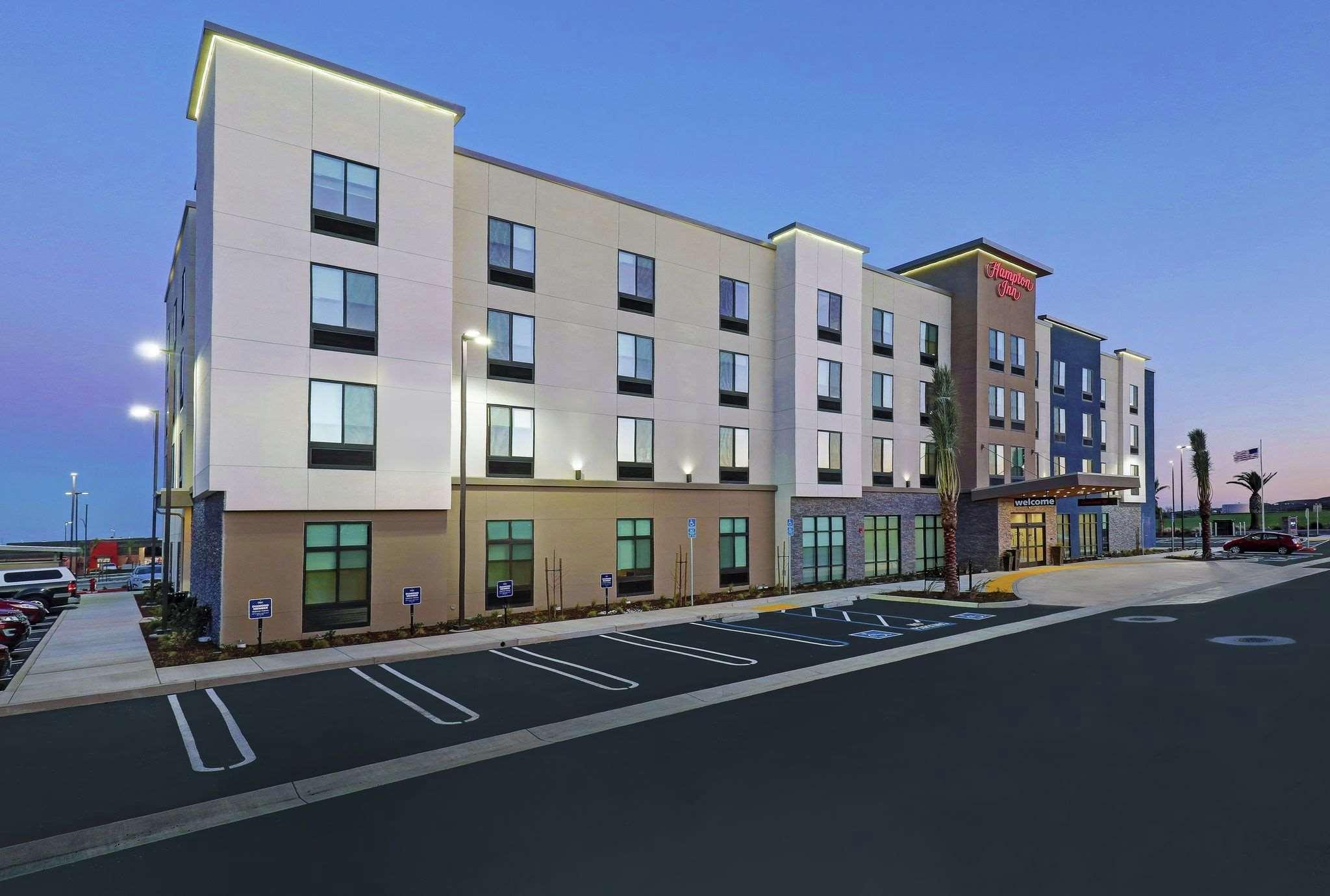 Hampton Inn Patterson, Ca Buitenkant foto